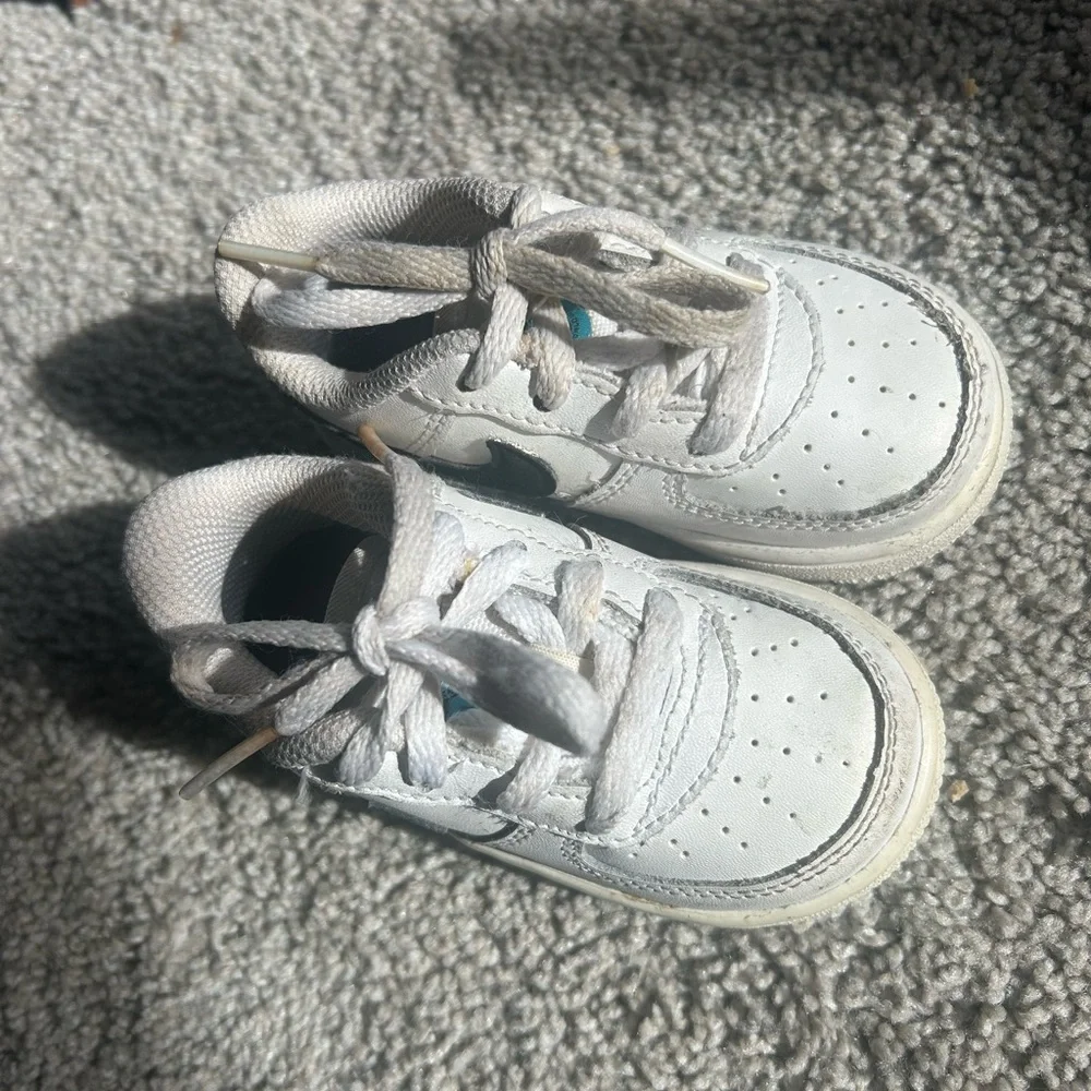 Nike White , Blue & Black Toddler Sneakers Size 5